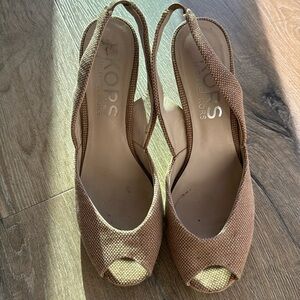 Women’s wedge sandals size 7.5